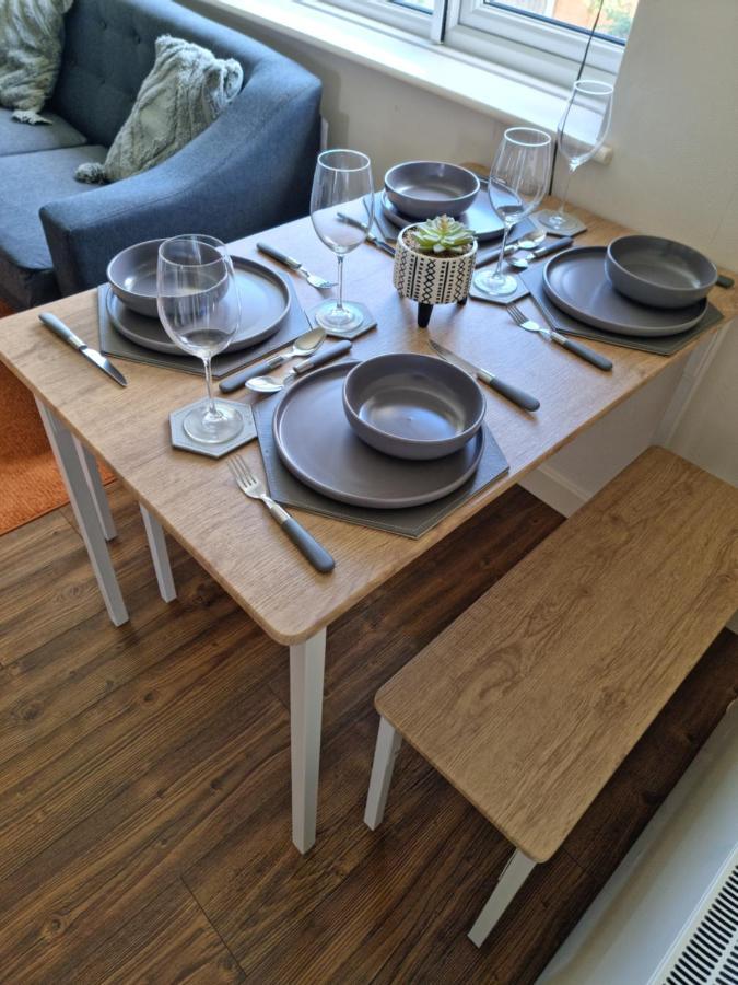Lovely 2 Bedroom Serviced Apartment With Parking 曼斯菲尔德 外观 照片